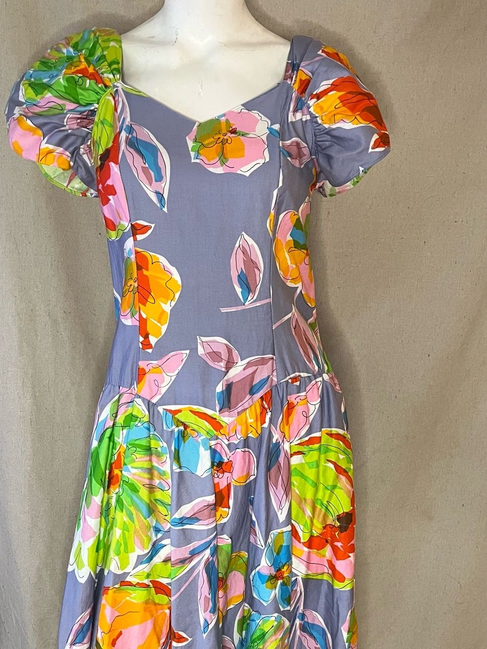 The Vintage 80s E.D. Michaels Floral Puffy Sleeve Women's Dress in size M